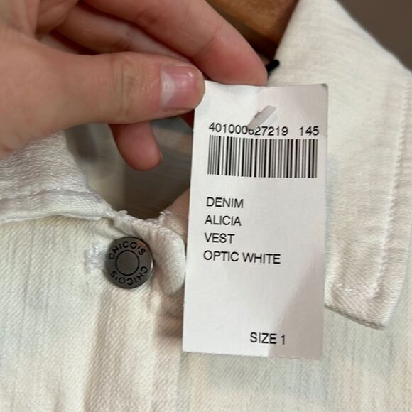 Chico's White Sleeveless Vest - Picture 3 of 10